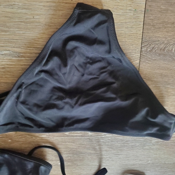 Two piece string bikini - Picture 4 of 6